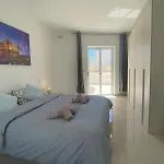 2 Terrace Penthouse 500m From Sea