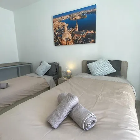 2 Terrace Penthouse 500m From Sea Apartment Gzira