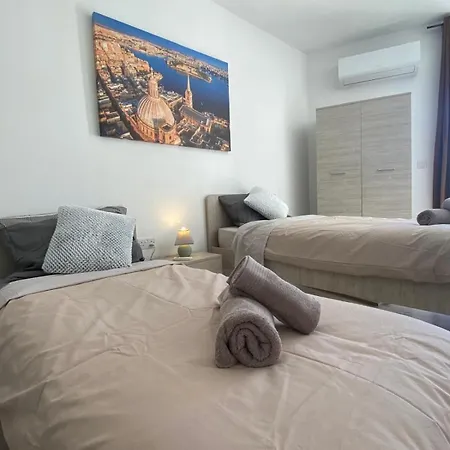 Daire 2 Terrace Penthouse 500m From Sea *